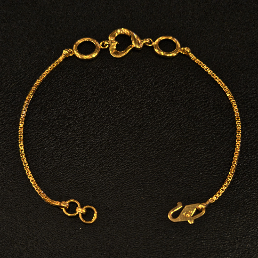 BRACELET